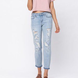 Judy Blue Destroyed Mid-Rise Boyfriend 9 / 29